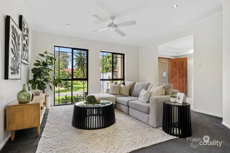Property photo of 4 Lilydale Place Molendinar QLD 4214