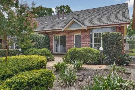 Property photo of 40/40 Strathalbyn Drive Oatlands NSW 2117