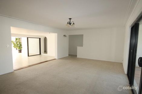 Property photo of 9 Dolphin Court Palm Beach QLD 4221