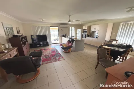 Property photo of 86 Windsor Circle Kingaroy QLD 4610