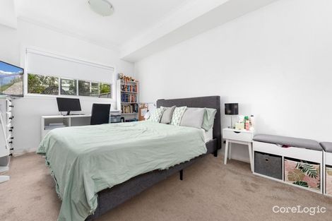 Property photo of 9/30-34 Chamberlain Street Campbelltown NSW 2560