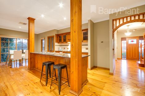 Property photo of 19 Flinders Chase Pakenham VIC 3810