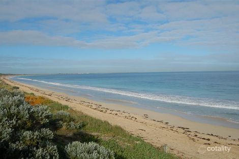 Property photo of 4 Capella Pass Warnbro WA 6169