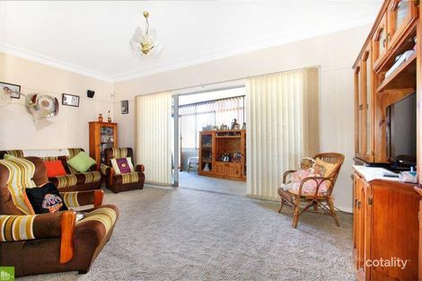Property photo of 16 Gloucester Crescent Dapto NSW 2530