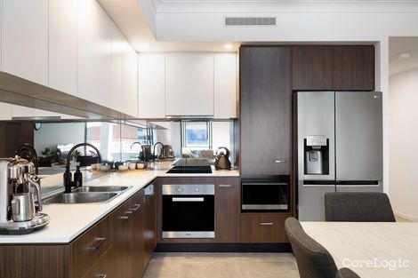 Property photo of 2114/397 Christine Avenue Varsity Lakes QLD 4227