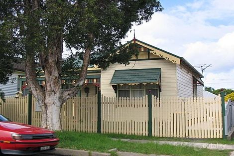 4 Burnett St, Mayfield West, NSW 2304