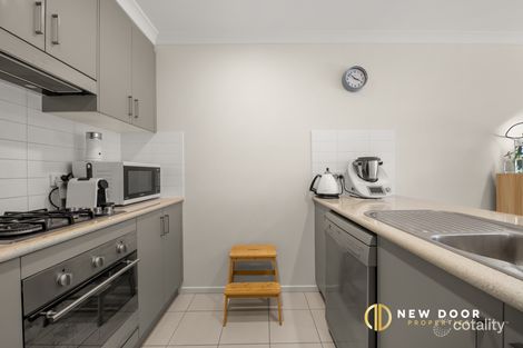 Property photo of 17 Audrey Cahn Street Macgregor ACT 2615