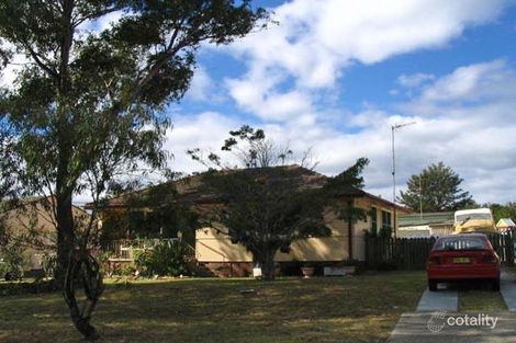 25 Bradman Ave, Warilla, NSW 2528