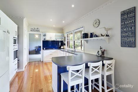Property photo of 6 Robyn Court Drouin VIC 3818