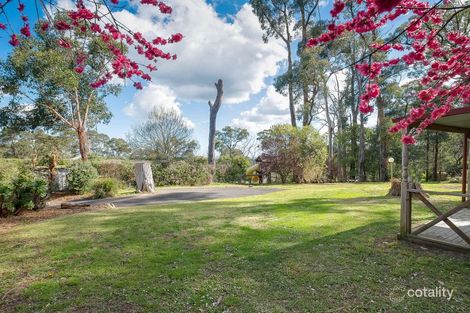 2 Ash Gr, Menzies Creek, VIC 3159