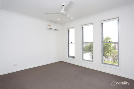 Property photo of 2/2 Nightshade Crescent Pimpama QLD 4209