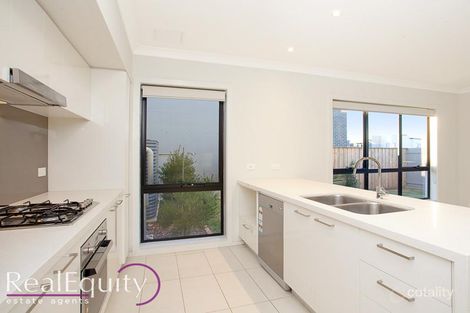 Property photo of 22 Greenview Drive Moorebank NSW 2170