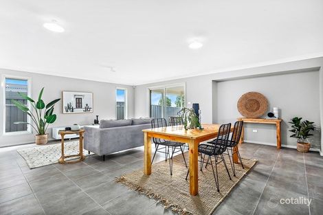 Property photo of 12 Skardon Terrace Albion Park NSW 2527