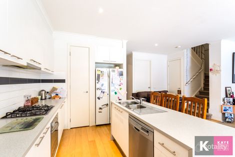 Property photo of 26 Edgeware Close Pakenham VIC 3810