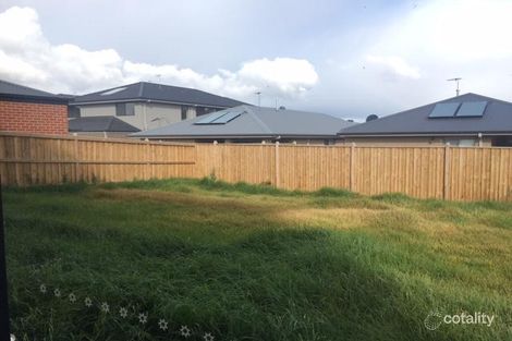 Property photo of 4 Edara Circuit Greenvale VIC 3059