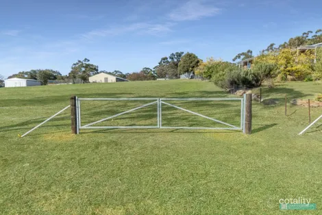 11 Bath Lane, Kangaroo Flat, VIC 3555