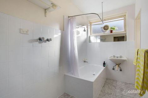 Property photo of 2/30-32 Finsbury Street Flemington VIC 3031