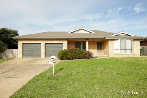 Property photo of 4 Paldi Crescent Glenfield Park NSW 2650