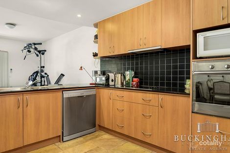 Property photo of 9/2 Grand Boulevard Montmorency VIC 3094