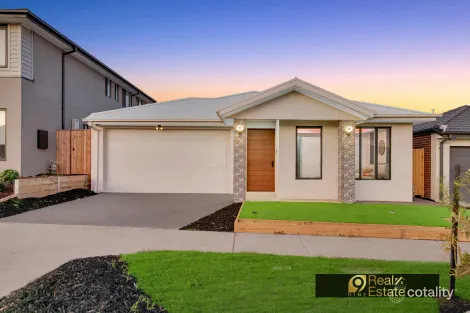 Property photo of 8 Calderas Road Deanside VIC 3336