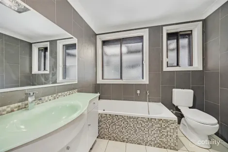 Property photo of 6 Ebony Crescent Quakers Hill NSW 2763