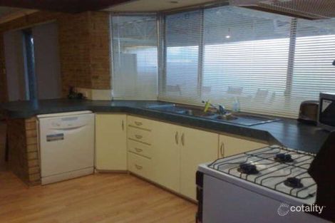 Property photo of 70 Cambridge Crescent Cooloongup WA 6168