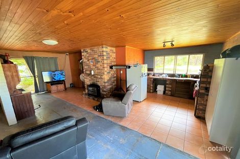 Property photo of 9 Dorron Court Moore Park Beach QLD 4670