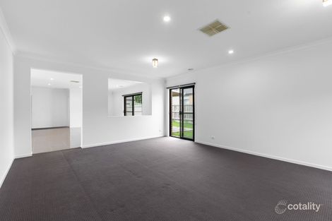 Property photo of 42 Malua Circuit Sandhurst VIC 3977