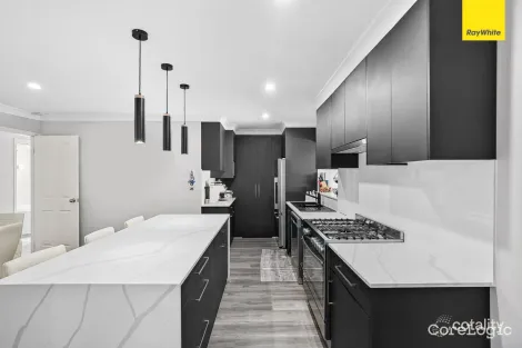 Property photo of 26 Bowerbird Crescent St Clair NSW 2759