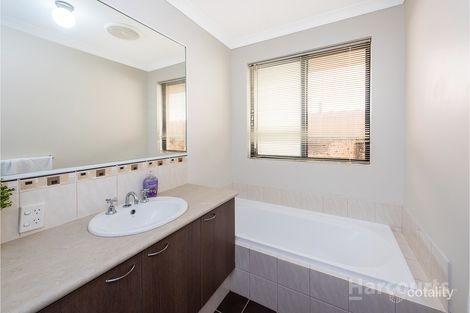 Property photo of 11 Tissington Drive Darch WA 6065