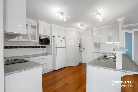 Property photo of 11 Josie Crescent Romaine TAS 7320