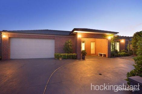 Property photo of 33 Wild Scotchman Way Cranbourne East VIC 3977