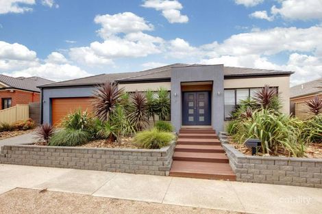 16 Studley Park Way, Caroline Springs, VIC 3023