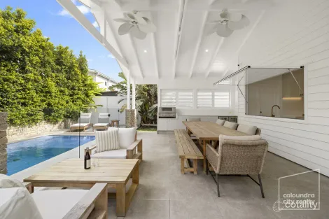 Property photo of 8 Ilaroo Crescent Warana QLD 4575