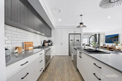 Property photo of 4 Diana Drive Spring Flat NSW 2850