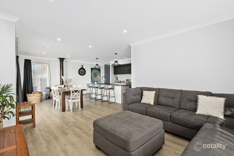 Property photo of 4 Diana Drive Spring Flat NSW 2850