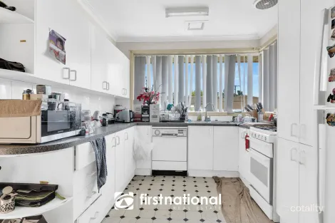 Property photo of 15 Kingswood Crescent Noble Park North VIC 3174