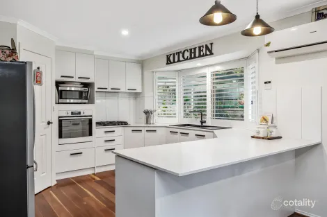 Property photo of 16 Lake Maurice Place Greenwith SA 5125