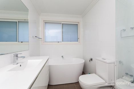 Property photo of 2/129 Koona Street Albion Park Rail NSW 2527