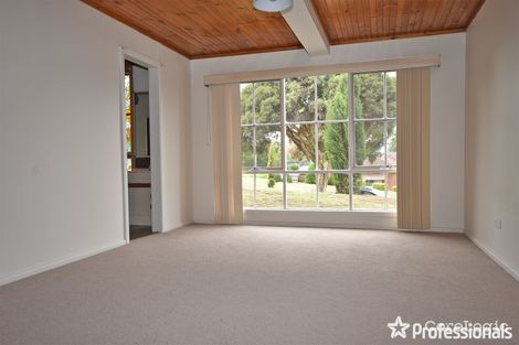 Property photo of 35 Landscape Drive Mooroolbark VIC 3138