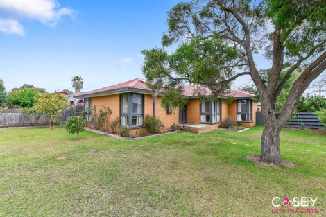 17 Roberts Rd, Cranbourne, VIC 3977