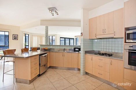 Property photo of 26 Stephanie Avenue Warilla NSW 2528