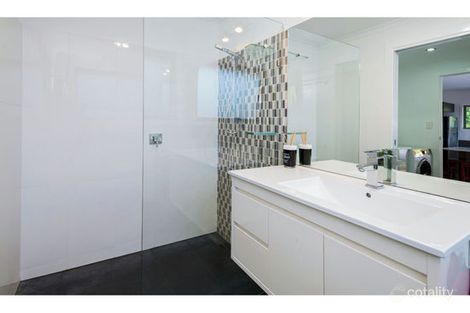 Property photo of 122 Dawson Road Upper Mount Gravatt QLD 4122