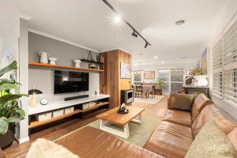 Property photo of 2/7 Hillcrest Avenue Chadstone VIC 3148
