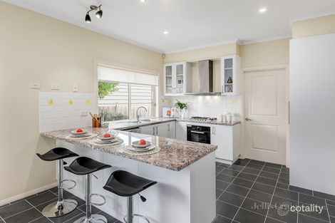 Property photo of 2/14 Windsor Avenue Mount Waverley VIC 3149