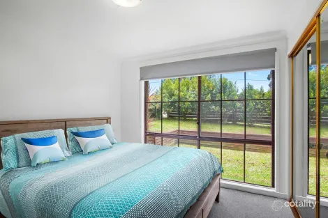 Property photo of 67 Eastern Road Tumbi Umbi NSW 2261