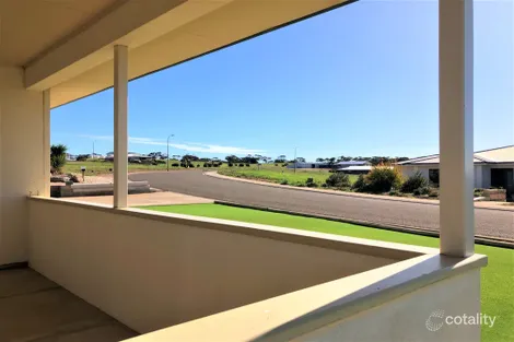 Property photo of 19 Herbert Edwards Drive Streaky Bay SA 5680