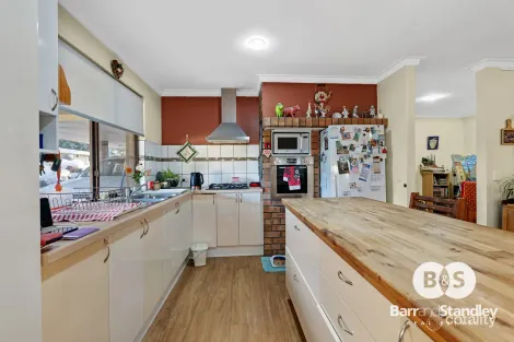 Property photo of 30 Poller Way Australind WA 6233