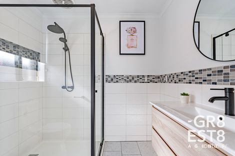 Property photo of 40 Bellbrae Crescent Cranbourne West VIC 3977