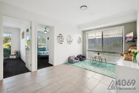 Property photo of 75 Mallee Circuit Moggill QLD 4070